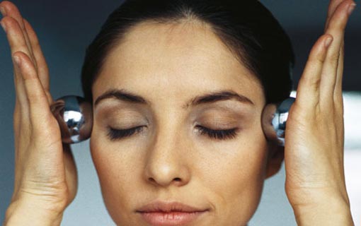 عالجي نفسك بفضل فن اللمس